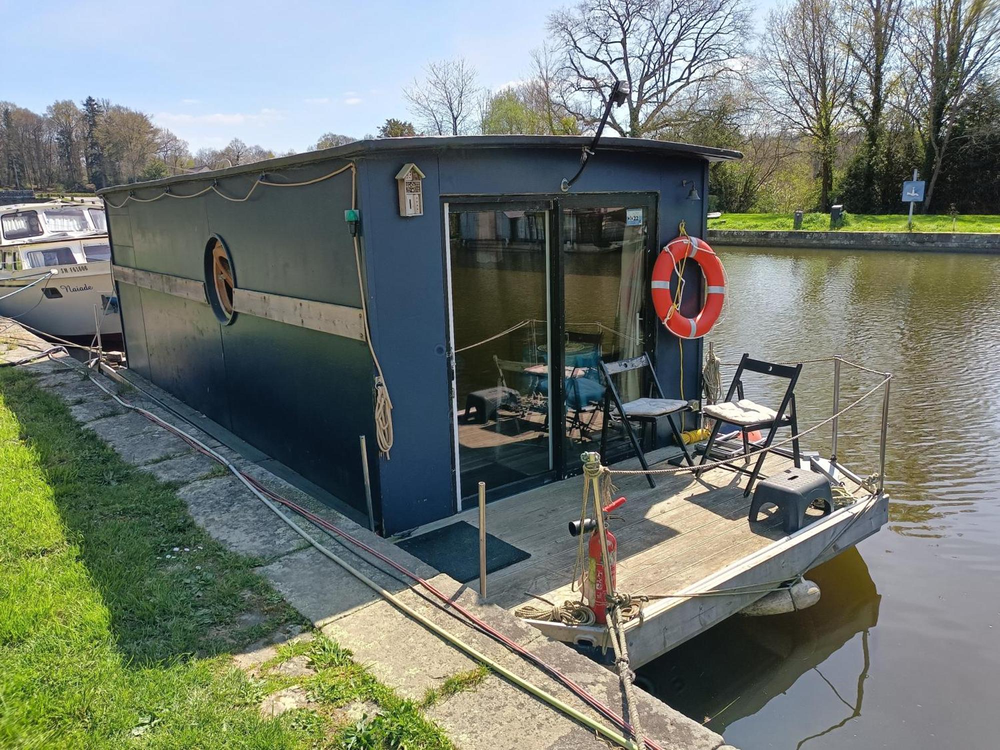 Ille Flottante, hébergements insolites sur le canal Hédé Extérieur photo